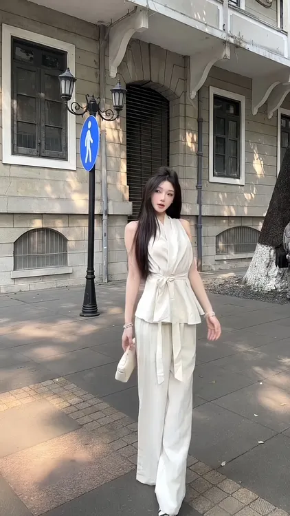 2025夏季新款韩系气质高级感轻熟风设计感收腰绑带背心上衣/长裤