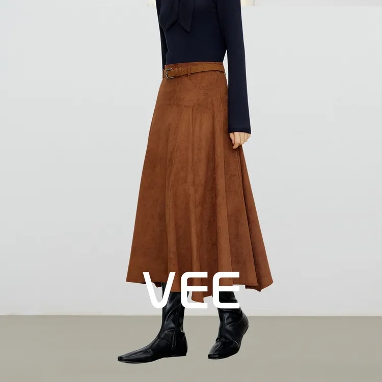 VEE【都市旅途】秋冬a字半身裙女2025新款时尚气质麂皮长款裙子