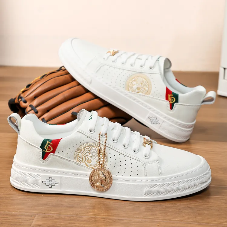 干净感痞帅男鞋高颜值校园鞋子时尚百搭休闲运动鞋轻奢鞋子板鞋