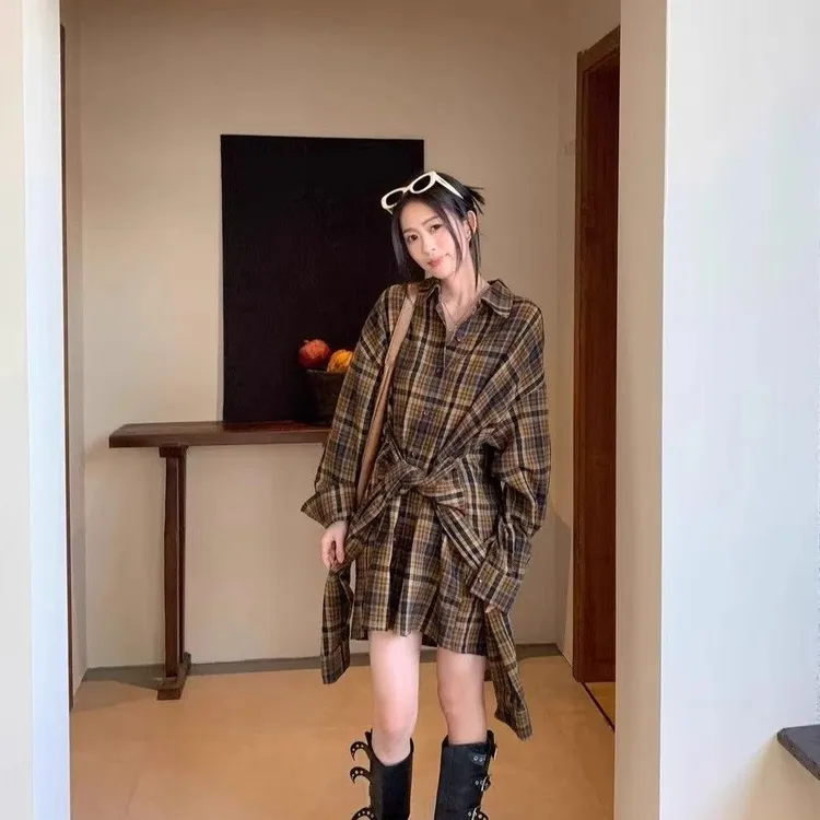 9761＃格子长袖大码连衣裙女秋季设计感系带收腰显瘦美式衬衫裙