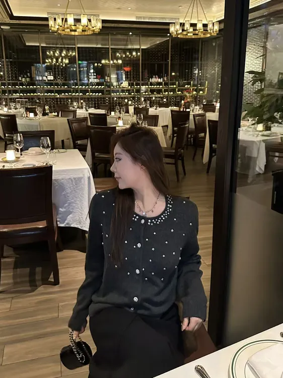 琪琪怪怪大码女装【许我耀眼】烫钻拼接针织百搭上衣T57930QQ