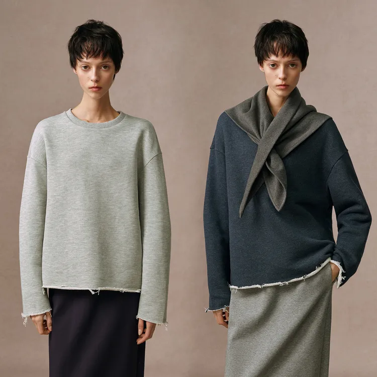 华吉言/HUAJIYAN【小尾巴】舒适百搭毛边设计宽松圆领落肩卫衣