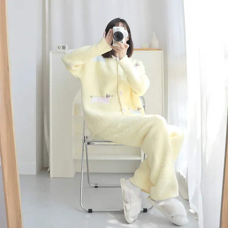 2025新款长条小狗半边绒睡衣女秋冬季可外穿简约家居服冬天两件套