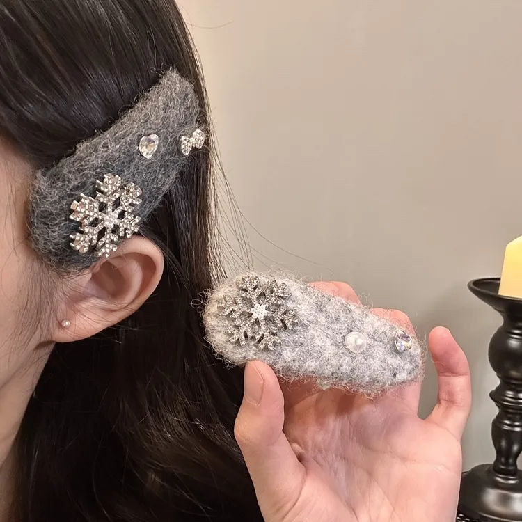 灰色毛绒绒雪花发夹刘海夹侧边夹甜美秋冬氛围感小雪掰掰夹bb夹子