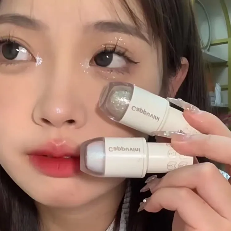 爆闪！亮晶晶液体眼影高光亮片闪持久细闪珠光卧蚕提亮液卧蚕滴泪