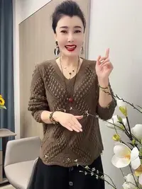 洋气钩花针织休闲长袖上衣2025秋冬韩版气质宽松显瘦遮肉大码毛衣
