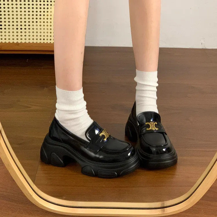 黑色圆头厚底一脚蹬小皮鞋女2025夏季新款复古英伦风乐福鞋JK百搭