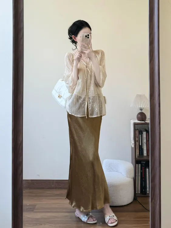 2025夏季款新中式复古雅韵气质穿搭防晒衬衫+吊带收腰半身裙套装