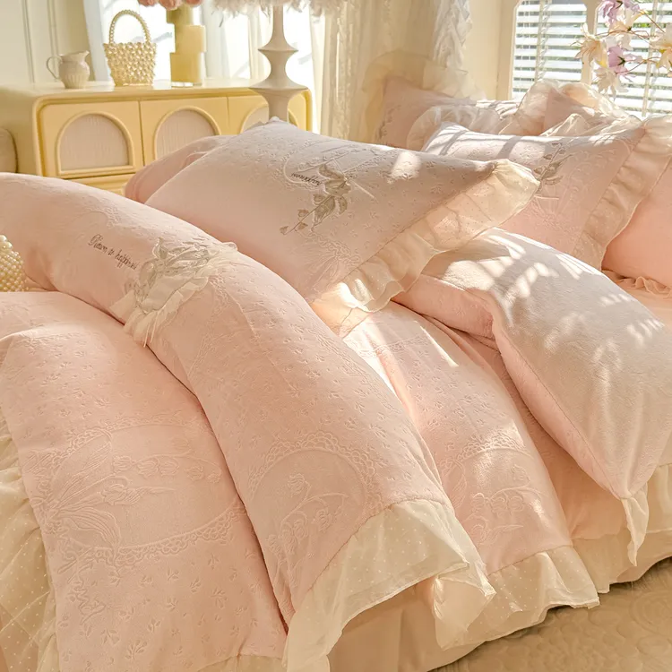 富安娜新品加厚夹棉高密雕花牛奶绒四件套南通法式轻奢保暖婴儿绒