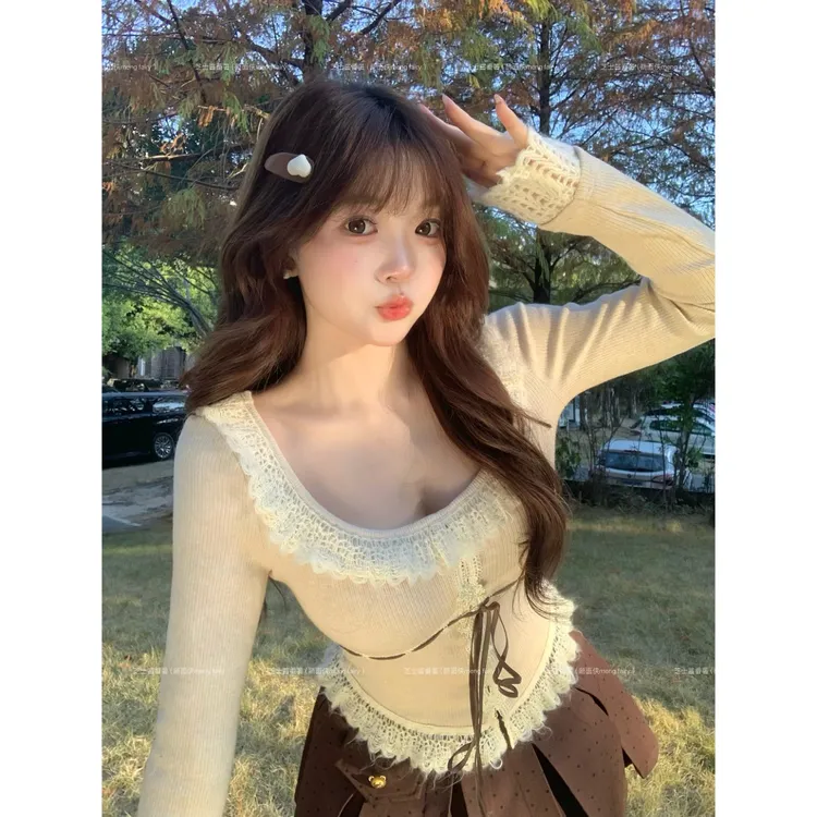 萌面侠芝士【初见秋时】法式温柔钩花拼接上衣百褶半裙7102 7096