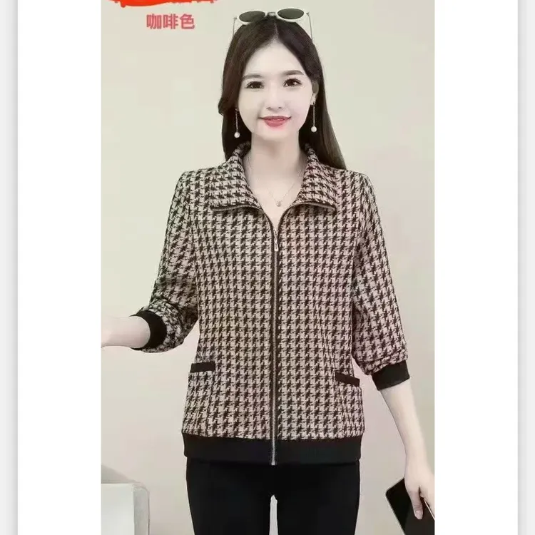 中老年妈妈秋款时尚有内衬洋气短款格子夹克外套宽松百搭