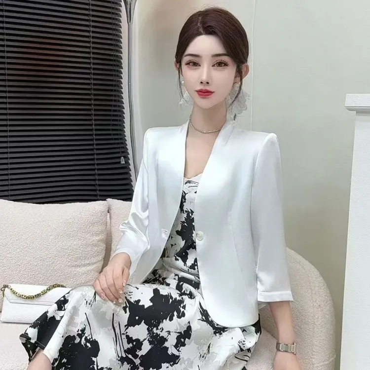 2025夏秋薄款缎面小西装西服短款七分气质女装禅意仙气飘飘洋气