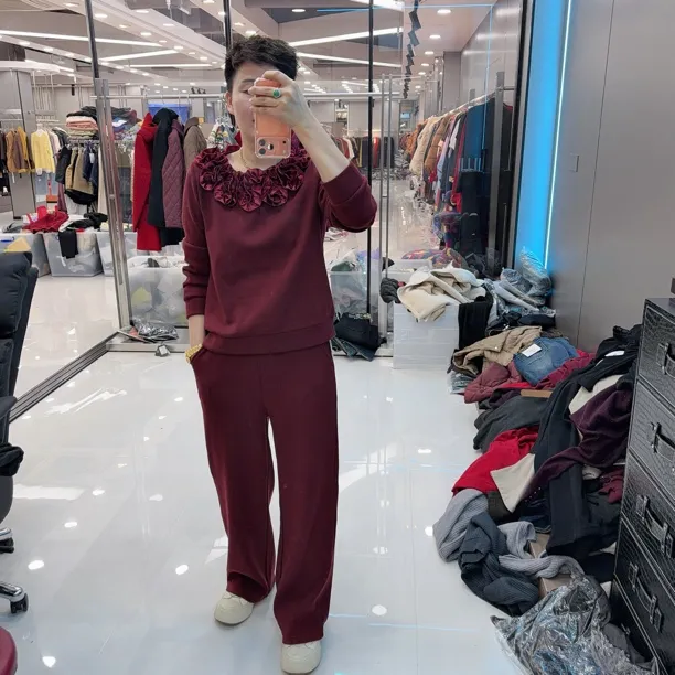 韩版高品质时尚花领口2色套装678品