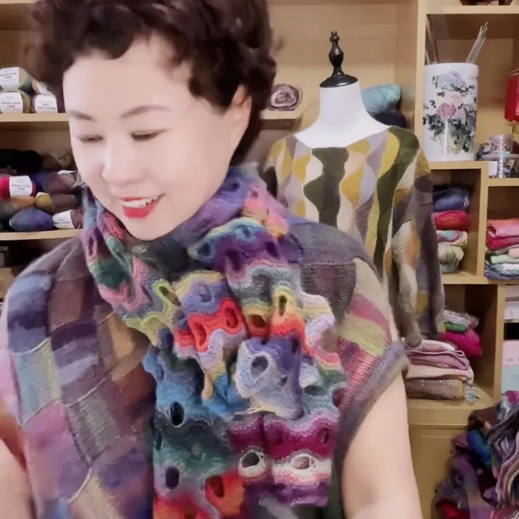 瑞士进口花密儿手编段染洞洞围巾材料包