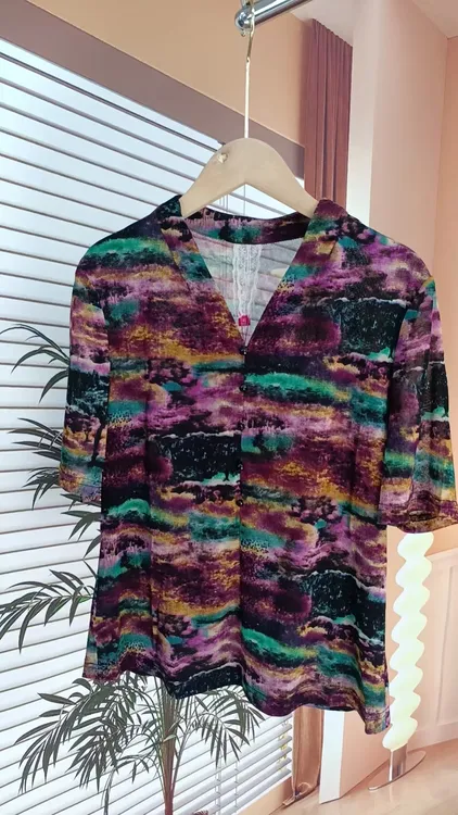 【亲肤网纱】7781 V领幻彩休闲修身短袖衬衣