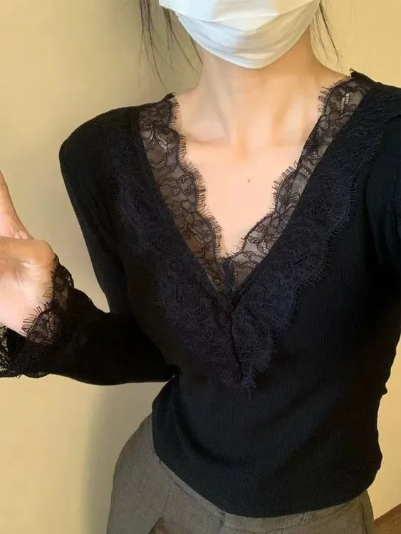 纯欲风性感蕾丝V领内搭拼接打底衫女秋冬新款加绒保暖修身长袖t恤