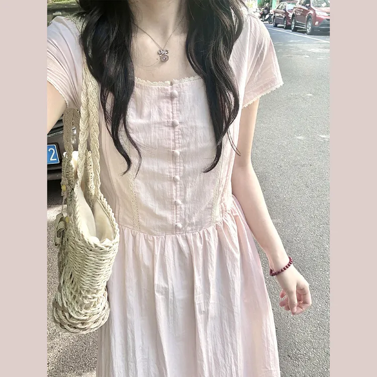 法式粉色蕾丝花边连衣裙子女夏季2025新款温柔气质高级感度假长裙