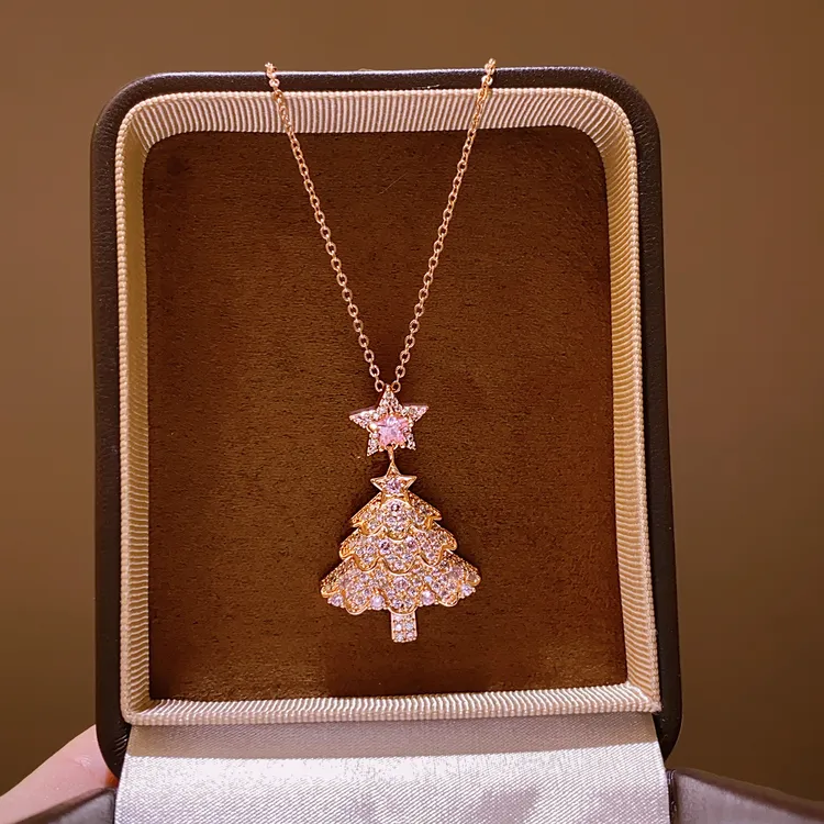 铜合金项链 粉色星星圣诞树吊坠项链女秋冬配饰轻奢高级感毛衣链