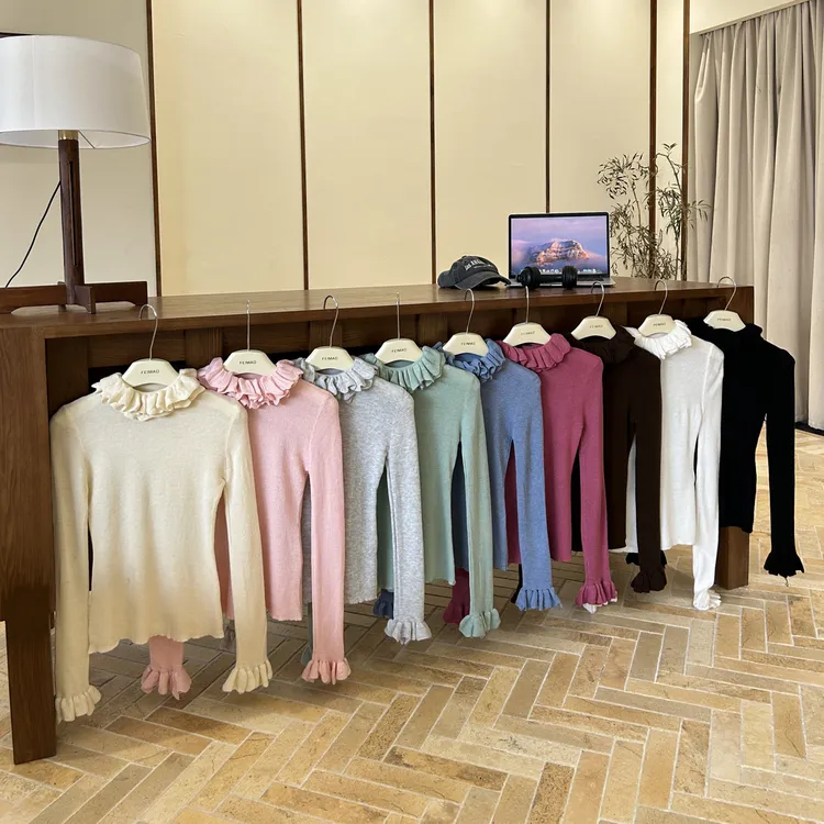 【赵小小&叠穿氛围感神器】H-7142 温柔风木耳边套头针织打底上衣