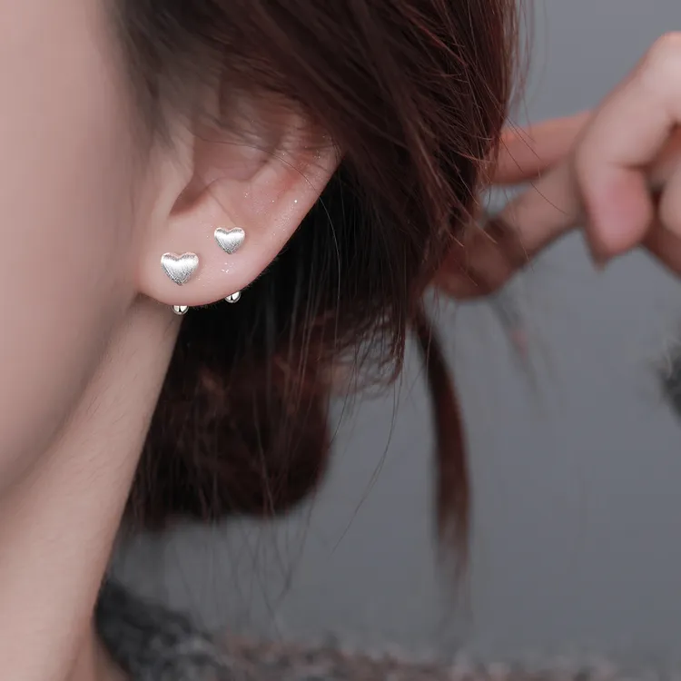 足银耳饰 螺旋拉丝爱心耳环精致小巧百搭耳钉气质轻奢设计感耳饰