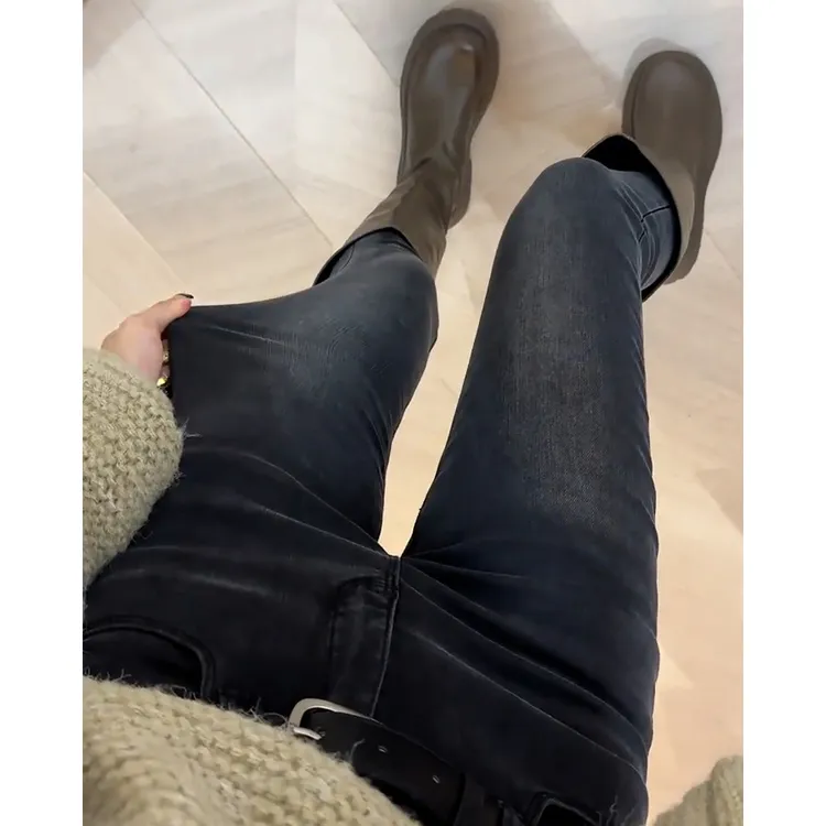 大码秋季新款黑灰高腰弹力小脚牛仔裤女胖妹妹遮肉九分显瘦铅笔裤