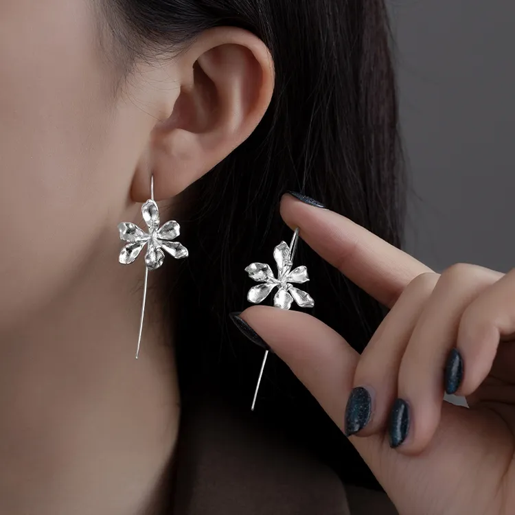金美澳 合金耳饰 复古宫廷风花朵耳勾个性气质小众耳环超仙耳饰品