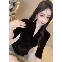 【小伊029-1】气质女神显瘦V领T恤女中袖