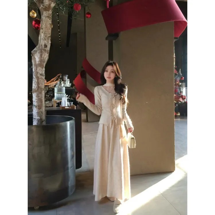 2025秋冬设计感立体花朵飘带上衣＋ 松紧高腰显瘦半身裙两件套装女