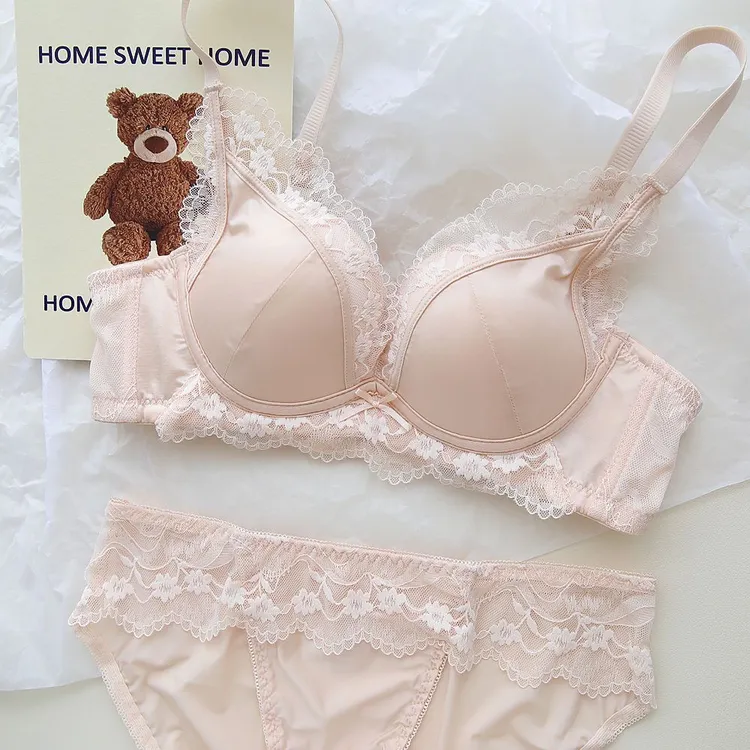 法式轻奢蕾丝拼接内衣女士小胸聚拢上托显大性感缎面无钢圈文胸罩