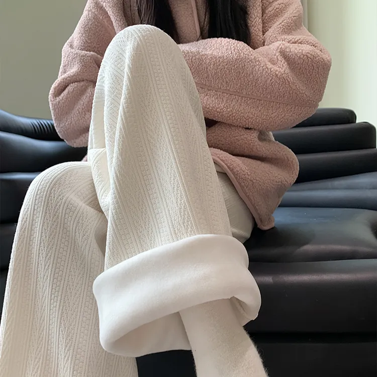 米白色麦穗雪尼尔休闲阔腿裤女2024秋冬季加绒针织垂感直筒裤窄版