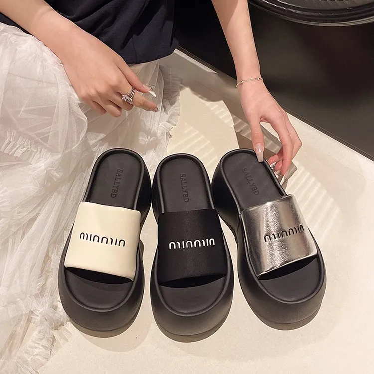 厚底简约小众一字拖鞋女鞋子2025年新款夏季度假仙女凉拖沙滩凉鞋