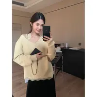 L-92270#『41%兰精莫代尔』设计感精致温柔蕾丝拼接V领上衣
