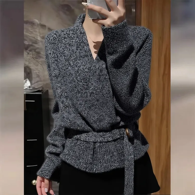 秋冬慵懒黑色V领毛衣外套女高级感洋气减龄系带收腰针织开衫上衣