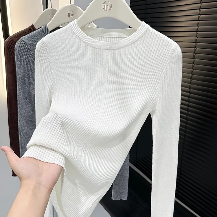 白色坑条时尚感软糯上衣女秋冬爆款简约百搭打底衫长袖小圆领T恤
