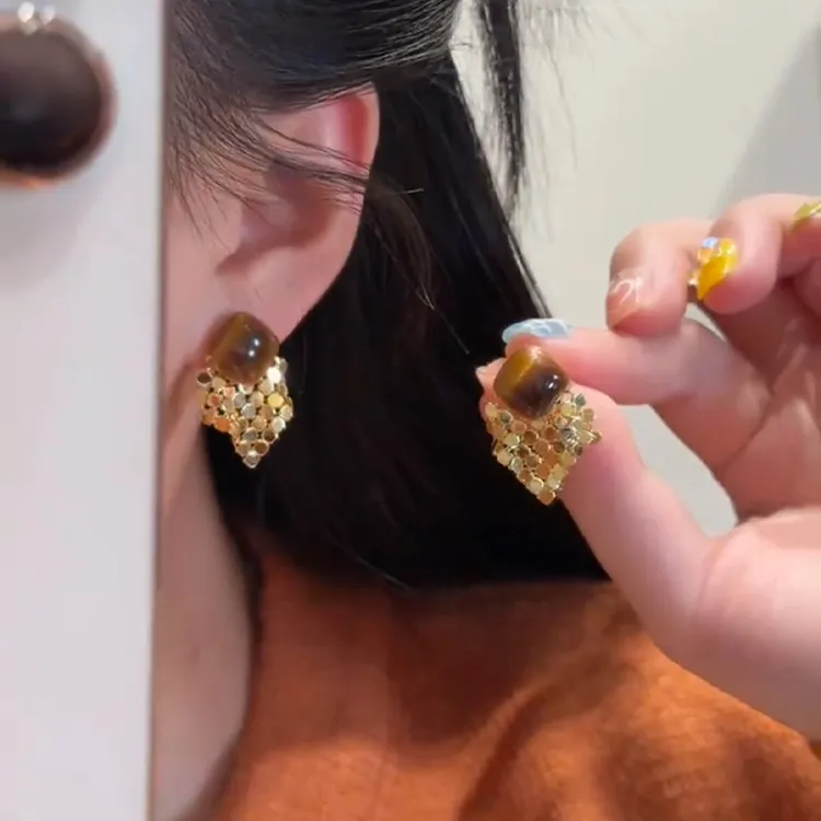 菱形金色亮片流苏耳环气质金属高级感复古美拉独特爆款耳饰女7114