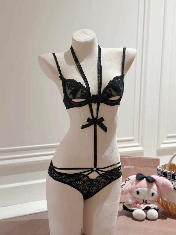 「LA」钓系法则*高段位挂脖美背性感文胸套装禁欲系约会蕾丝内衣