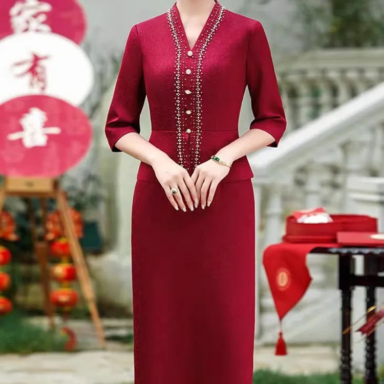 十月份喜妈妈婚宴装敬酒服2025新款爆款结婚遮肚子喜婆婆装旗袍裙