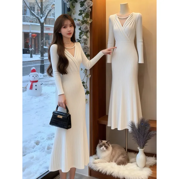 韩国2026春装新款白色轻熟优雅重工连衣裙女气质温柔风褶皱感长裙