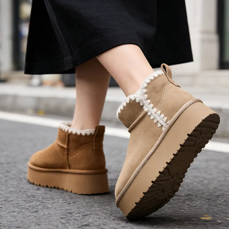 热风2025年冬季新款女士雪地靴H89W25411