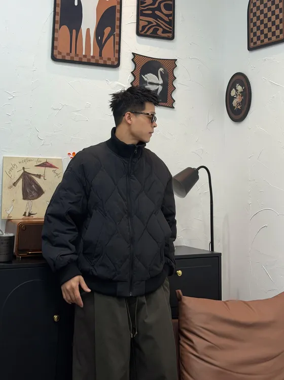 【PZ】2025秋季痞帅螺纹立领菱格设计90绒羽绒服