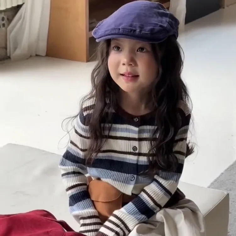 2025秋冬新款女童针织衫韩版时尚宝宝撞色条纹长袖外套上衣幼儿园