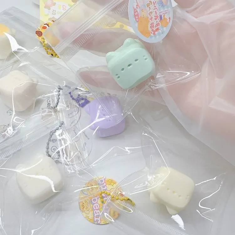 纯手工小猫奶糖捏捏乐迷你DIY硅胶慢回弹玩具数码热点爆款奶油感