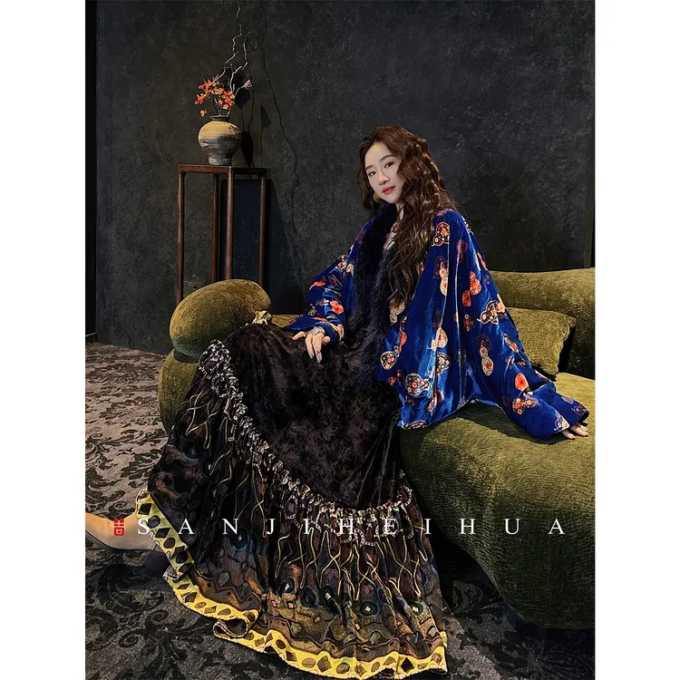 三吉黑花【寻芳】新中式烂花丝绒冬季半身裙女2025新款A字长裙子