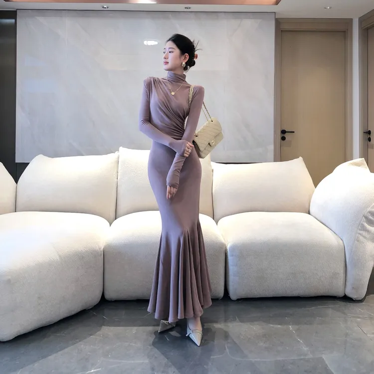 气质优雅名媛秋冬新款步步生莲褶皱高领修身显瘦包臀鱼尾连衣裙