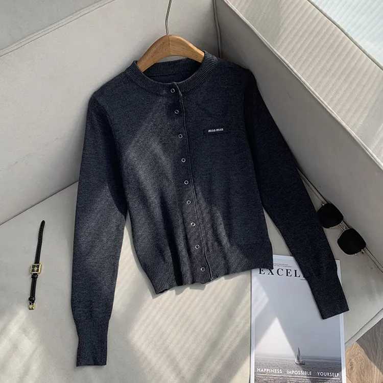 【南油溪溪】高级感秋冬字母针织开衫长袖修身显白百搭上衣801056