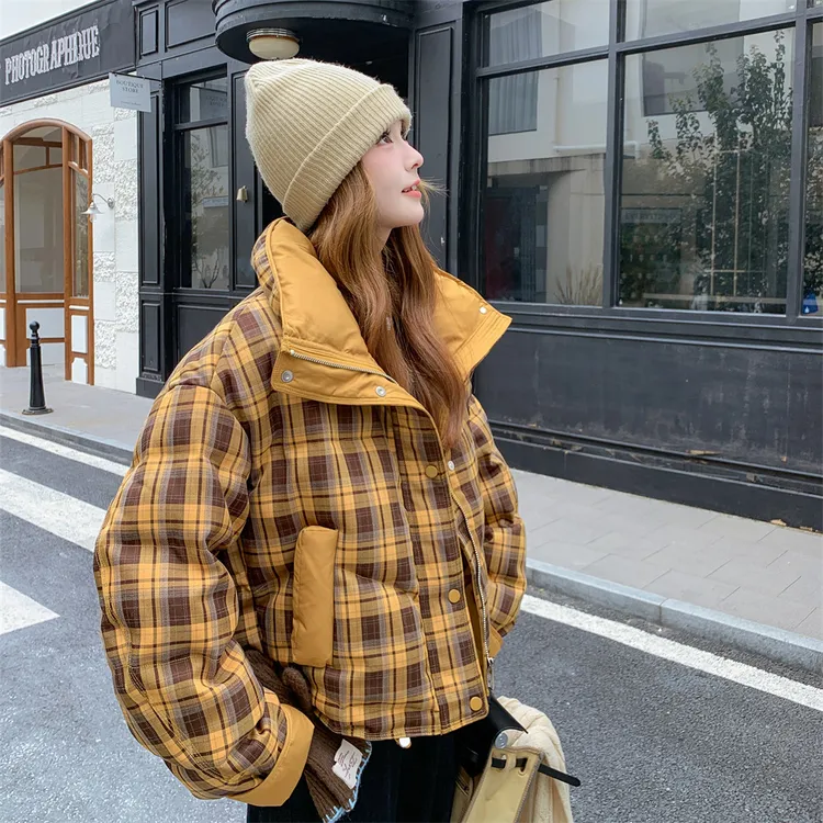 巨好看格子撞色短款羽绒服外套女冬2025新款设计保暖白鸭绒面包服