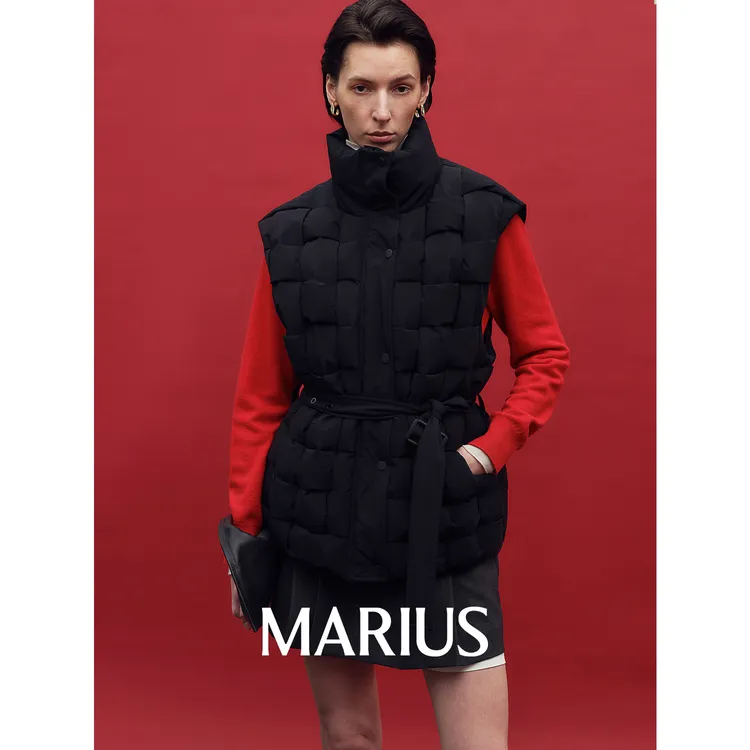 MARIUS“黑豆腐”锁温裸感四面弹系带高领编织保暖马甲