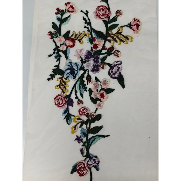 精美多色花卉电脑毛线绣花