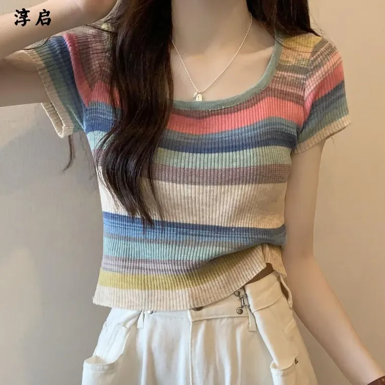 淳启时尚撞色减龄洋气方领正肩恤彩虹条纹甜辣针织衫显瘦气质上衣