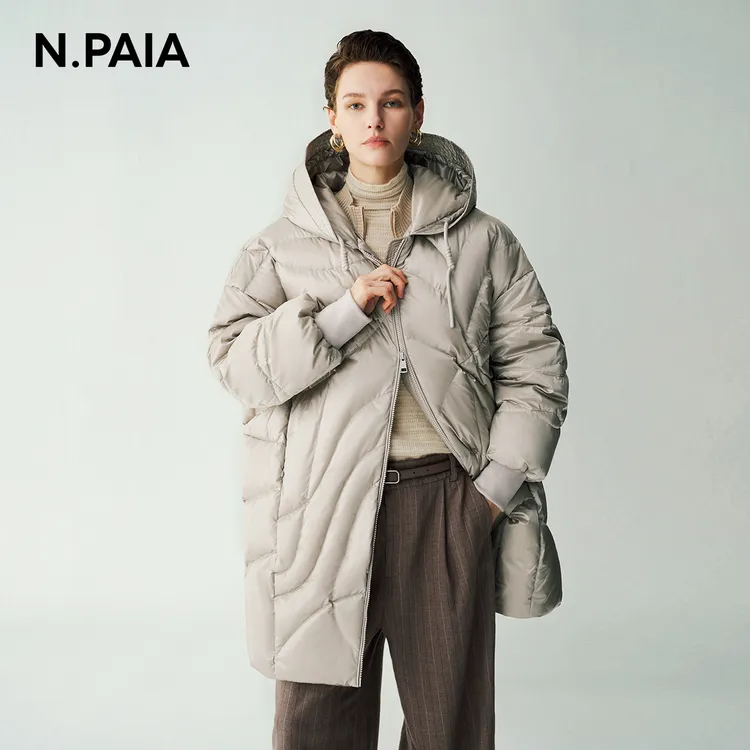 恩派雅后背茧型连帽松花江白鸭绒羽绒服女XNJIAY906A